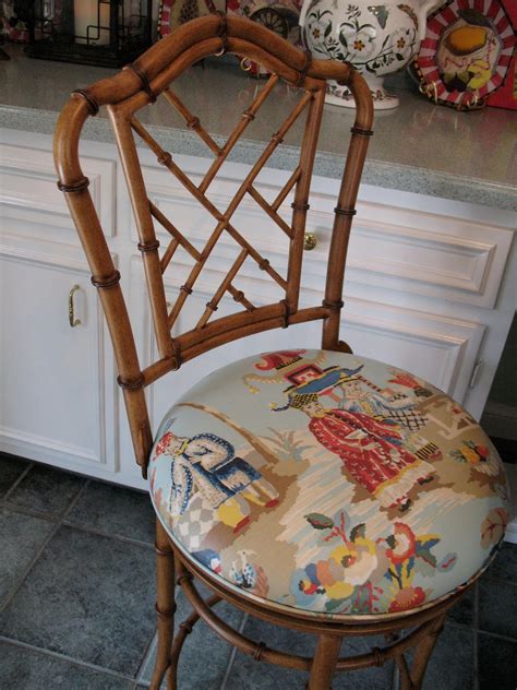 Chinoiserie Chic: A Pastel Look at the Chinese Chippendale Chair