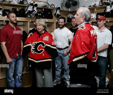 Paul stanley with wife hi-res stock photography and images - Alamy