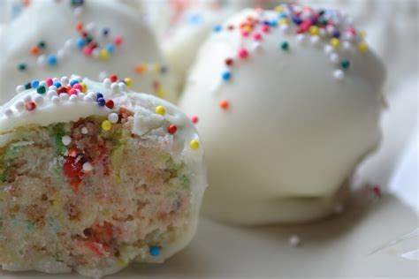 Stuff, Things, etc.: Funfetti Cake Pops