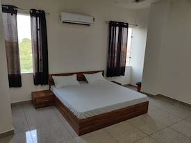 H9 Luxury Rooms Hotel Sirsa at ₹ 1112 - Reviews, Photos & Offer