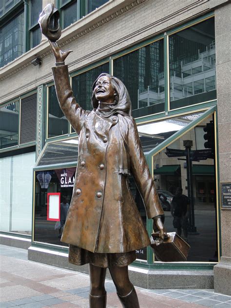 Mary Tyler Moore Statue – Minneapolis, Minnesota - Atlas Obscura