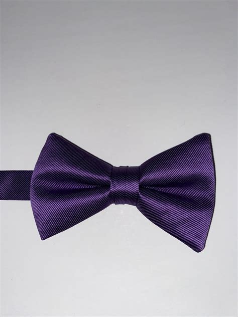 Modern Solid Purple Bow Tie | Chazmatazz