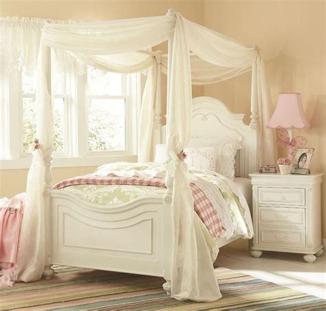 Girl Canopy Bedroom Set 19 Fabulous Canopy Bed Designs for Your Little ...