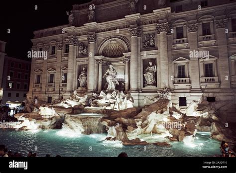 Nocturnal photograph of the Trevi fountain illuminated at night Stock ...