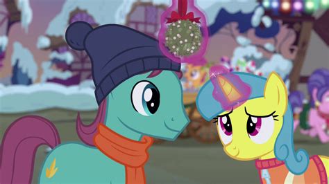 Image - Lemon Hearts and Earth pony with mistletoe S06E08.png | My ...