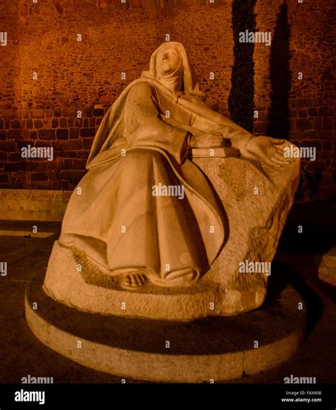 Saint Teresa statue in Avila Stock Photo - Alamy