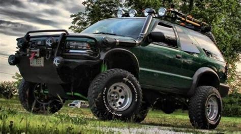 Pin by Dylan Lane on rigs! | Ford pickup trucks, Chevy s10, Lifted chevy tahoe