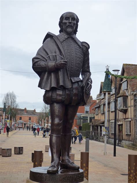 William Shakespeare statue on Henley Street, Stratford-upo… | Flickr