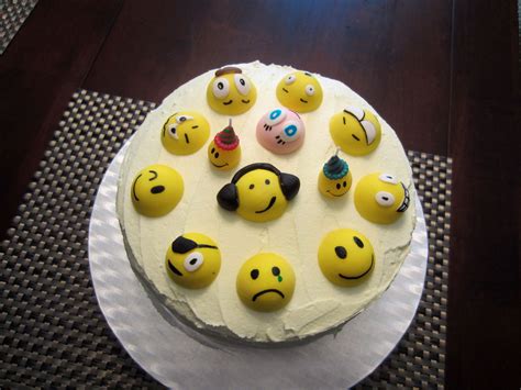 Smiley cake, quite fun to make! | Cake, Desserts, Food