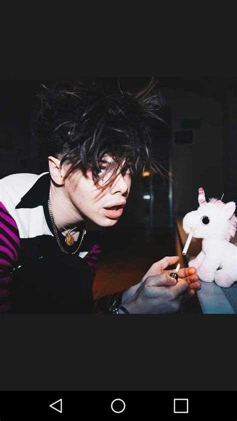 yungblud cute | Yungblud cute, Dominic harrison, Music artists