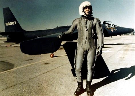 U-2 spy plane pilot Francis Gary Powers honored with Silver Star at Pentagon - CBS News