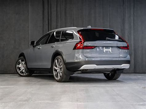 2023 Volvo V90 Cross Country ULTIMATE | #V23021 | Volvo Cars Saint-Léonard in Montreal