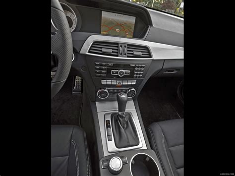 Mercedes-Benz C-Class Coupe (2012) C350 - Interior | Caricos