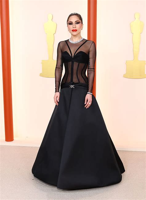 Oscars 2023 Red Carpet Fashion Looks: All Stars in Style - LAVYON