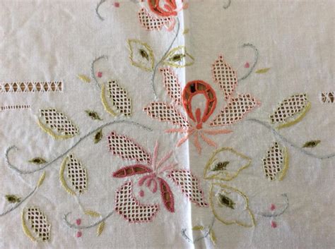 Handmade embroidered tablecloth – Beauty & Tradition