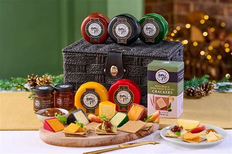 Give a festive hamper from Snowdonia Cheese Company this Christmas ...