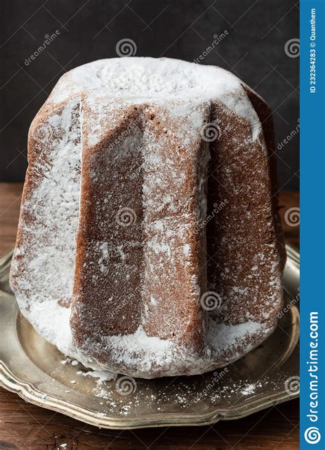 Pandoro, Italian Christmas Cake Stock Image - Image of panettone, italy: 232364283