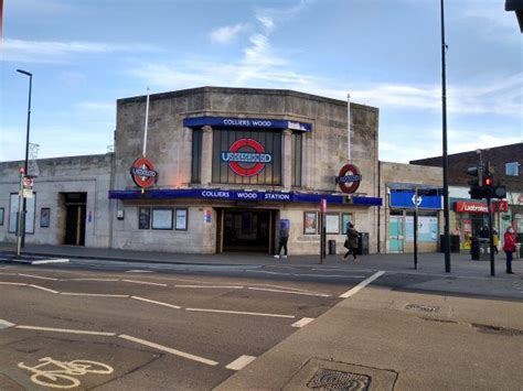 Map of Colliers Wood station, London