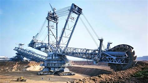 5 BIGGEST BUCKET WHEEL EXCAVATORS THAT WILL BLOW YOUR MIND! - YouTube