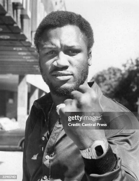 1,111 Joe Frazier Boxing Champion Stock Photos, High-Res Pictures, and ...