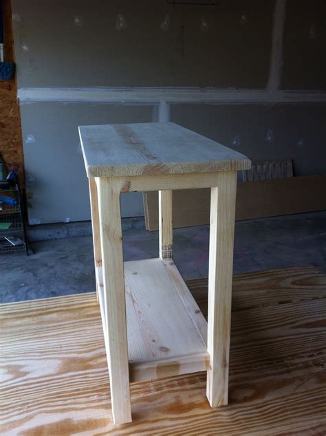 The Quaint Cottage: DIY Simple End Table for Small Spaces