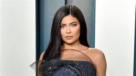 Kylie Jenner Debuts Even Shorter Bob Haircut — Photos | Allure