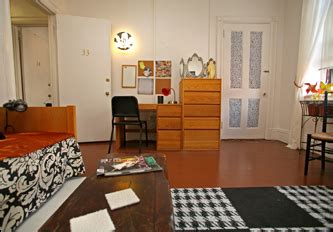The Lovely Side: That can't possibly be a dorm room!