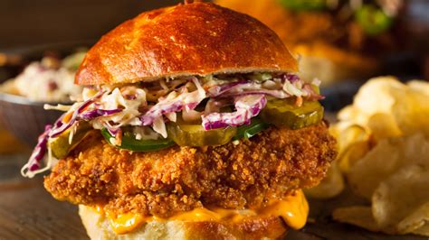 This Restaurant Serves The Best Chicken Sandwich In Texas | iHeart