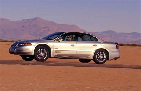 View Photos of the 2000 Pontiac Bonneville SSEi