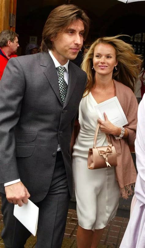 Amanda Holden Wedding Photos / Look Back At Amanda Holden S Wedding With Chris Hughes On Their ...