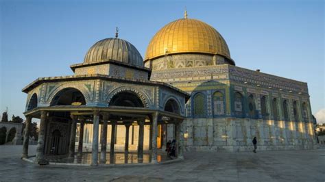 Al-Aqsa Mosque: Five things you need to know | Al-Aqsa Mosque | Al Jazeera