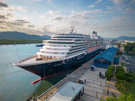 Holland America Line Returns to Australia