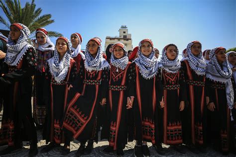 Traditional Palestinian Dress Day – Middle East Monitor