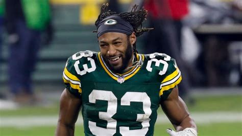 Aaron Jones: Running back agrees four-year deal to stay with Green Bay Packers | NFL News | Sky ...