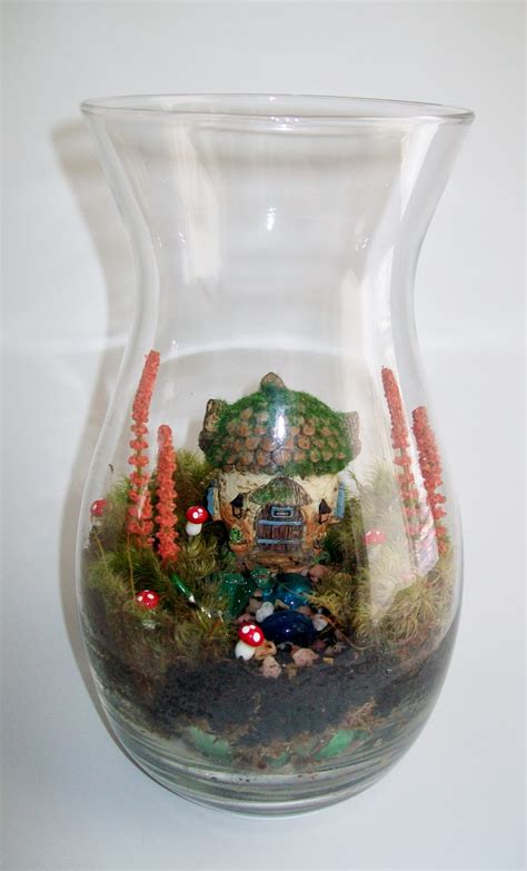 Musings of a Vintage Junkie: DIY Miniature Fairy Garden Terrariums