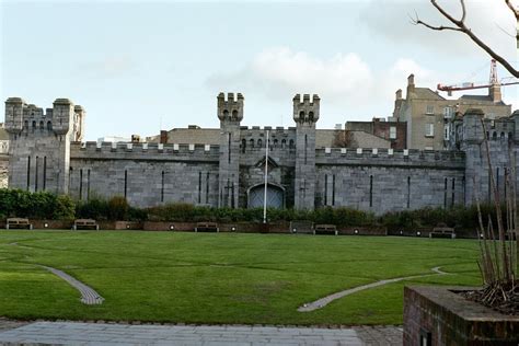 Dublin Castle in 2003 - Castles Photo (1216295) - Fanpop