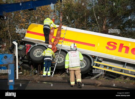 Shell Petrol Tanker Crash HGV Recovery Stock Photo - Alamy