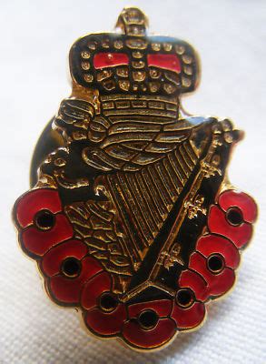 Ulster Defence Regiment UDR Crest Badge with Poppies | #161242641