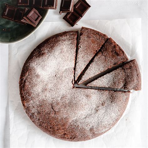 Kladdkaka (Swedish Chocolate Cake) by meriendasdepasion | Quick & Easy ...