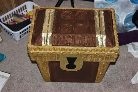 Tesslyn's: Treasure Chest DIY