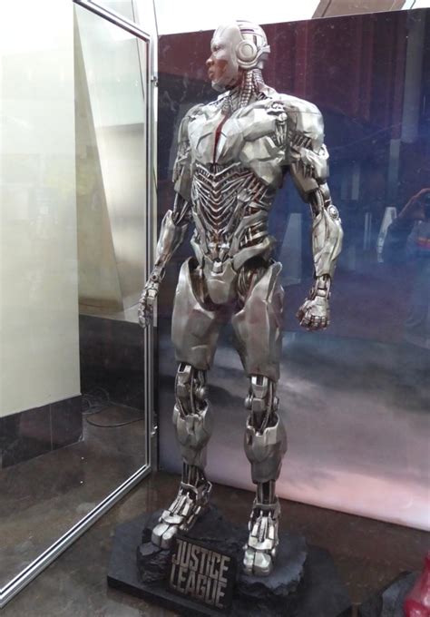 Hollywood Movie Costumes and Props: Justice League movie costume exhibit... Original film ...