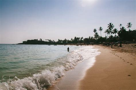 Sri Lankas Most Popular Beach - Unawatuna