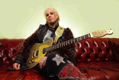 Rob Zombie guitarist John 5 feels the heat, but loves it in AZ | Get Out | eastvalleytribune.com