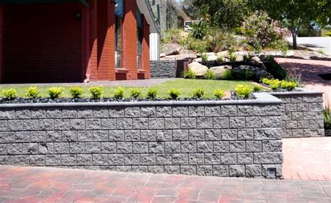 How to Build a Concrete Block Retaining Wall In 8 Steps.