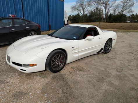 Speedway White 2002 Chevrolet Corvette