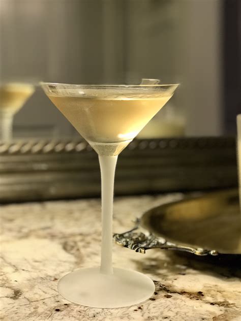 Chocolate Martini with Vanilla Infused Vodka : cocktails