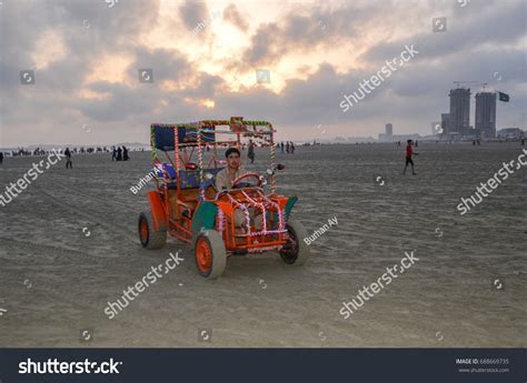 Karachi Clifton Beach Karachi Sindh Pakistan Stock Photo 688669735 ...