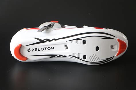 รองเท้าเสือหมอบ PELOTON CYCLING SHOES