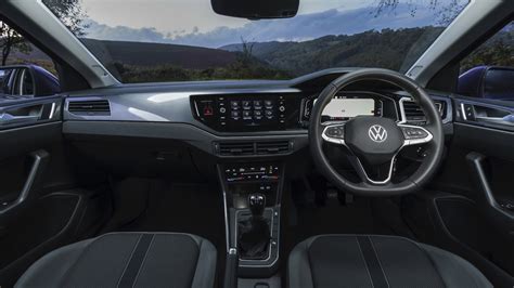 Volkswagen Polo Interior Layout & Technology | Top Gear