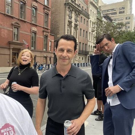 The best behind the scenes pictures from the set of succession – Artofit